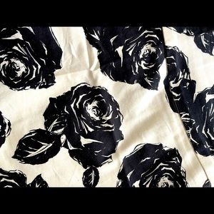 Black and White Rose skirt 🖤🤍🌹